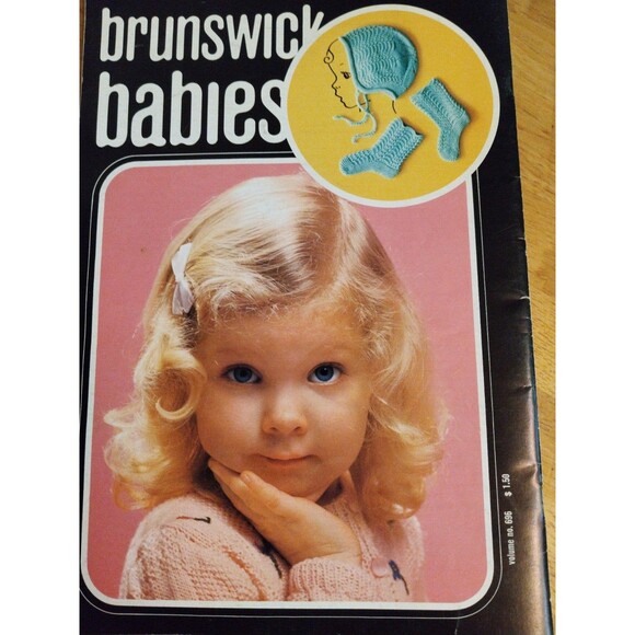 Vintage Brunswick Babies Volume No. 696 Over 30 Patterns to Knit for Babies - Picture 3 of 3